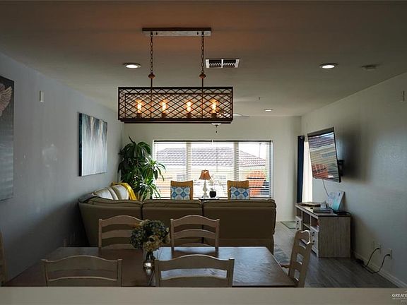 4th image of 301 E Houston St Unit 3102