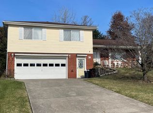 94 Cedar Crest Dr, Huntington, WV 25704