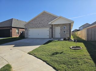 10505 Cedar Ct, Fort Worth, TX 76140