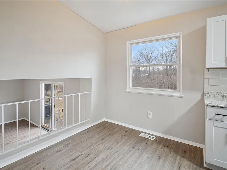6699 Deer Ct — Photo 9