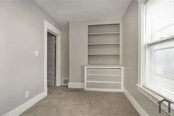 5614 Drake Ave — Photo 7