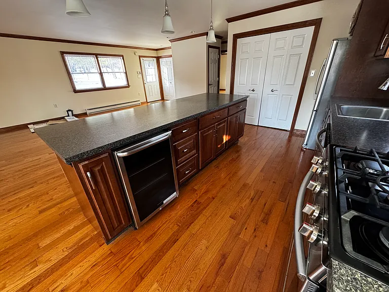 108 Cornelia Ln — Photo 12