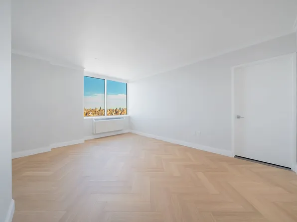 160 Riverside Boulevard image 18 of 21