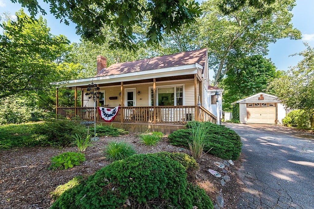 282 Robinson Ave, Attleboro, MA 02703 Zillow
