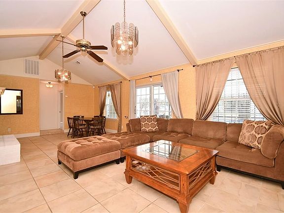 5th image of 6003 Green Falls Dr