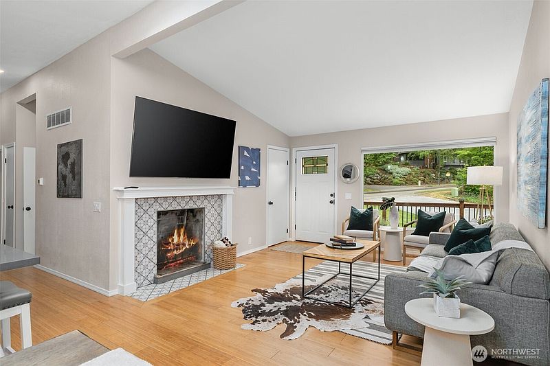 5th image of 14009 13th Avenue SW