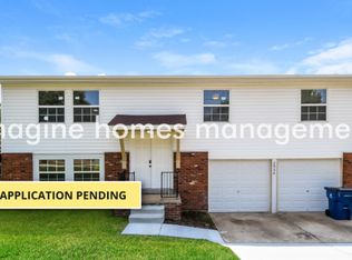 2936 Sean Pkwy, Saint Louis, MO 63129