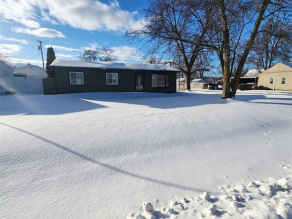 2nd image of 47585 Greenview Rd