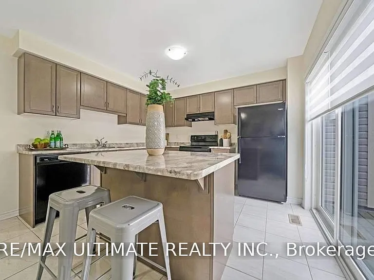 2444 Fall Harvest Cres — Photo 10