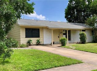 8413 Stillwood Ln, Austin, TX 78757