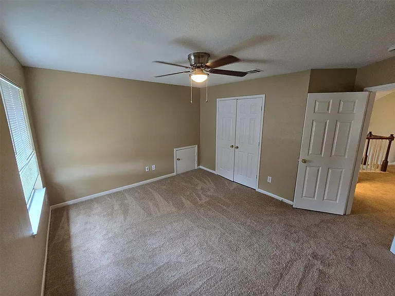 1820 Branch Hill Dr — Photo 29