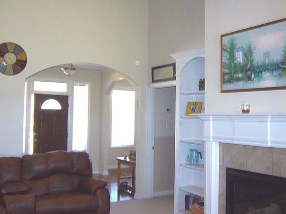 4th image of 8641 Sartori Dr