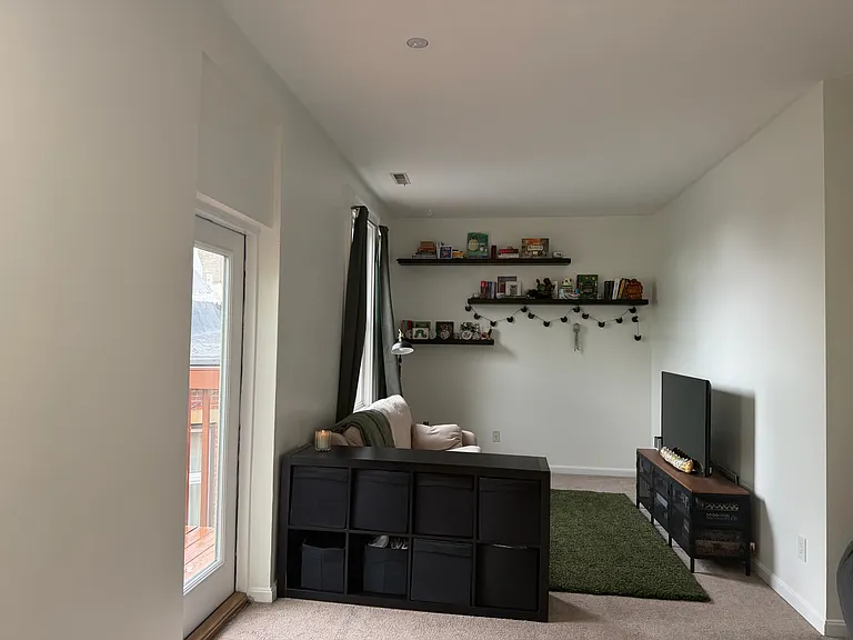 3249 Jefferson Ave #7 — Photo 4