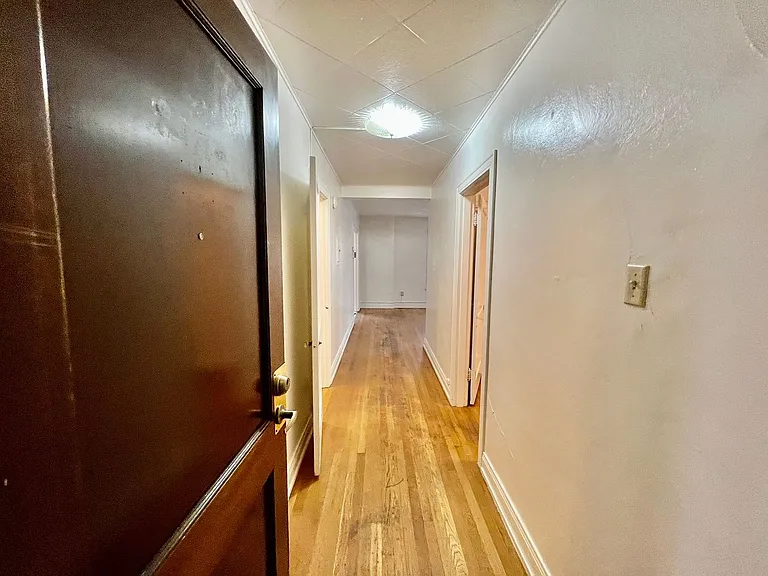 UW01 Levere-4105 Brooklyn Ave NE — Photo 20