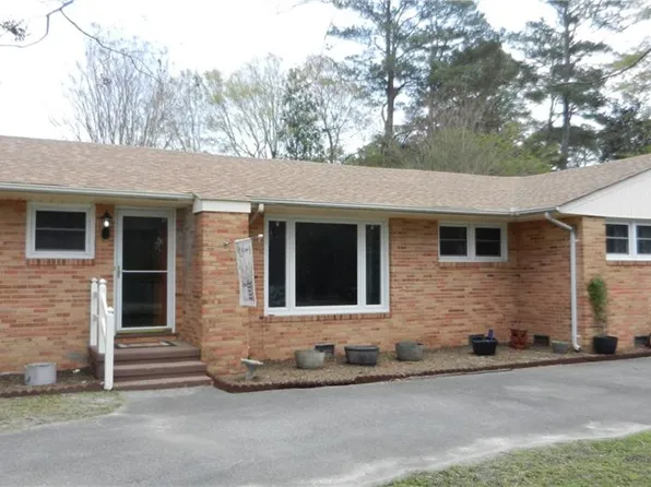 100 Robinhood Rd, Franklin, VA 23851