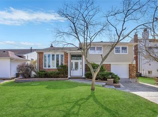 714 Allwyn St, Baldwin, NY 11510