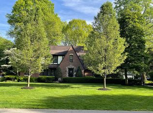 2929 Parkwood Dr, Stow, OH 44224