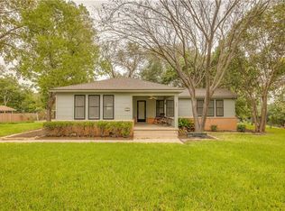 300 W 12th St, Taylor, TX 76574