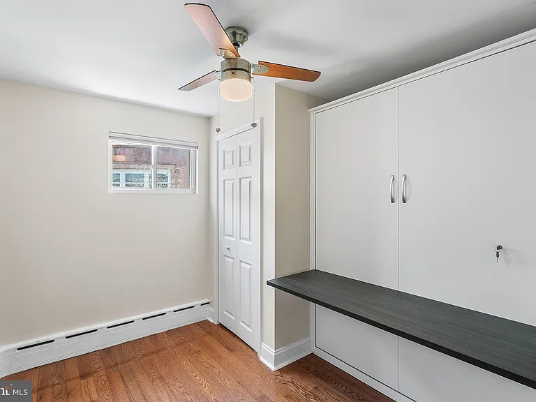 1725 S Iseminger St — Photo 27