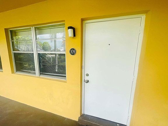 3rd image of 200 Croton Ave APT 109