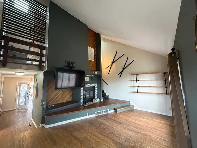 1087 Woodbridge Dr — Photo 6