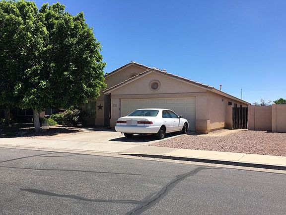 3rd image of 5731 E Glade Ave