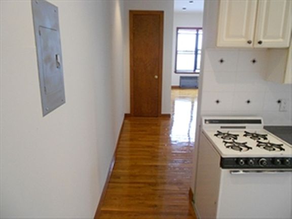 2nd image of 502 12th St #3