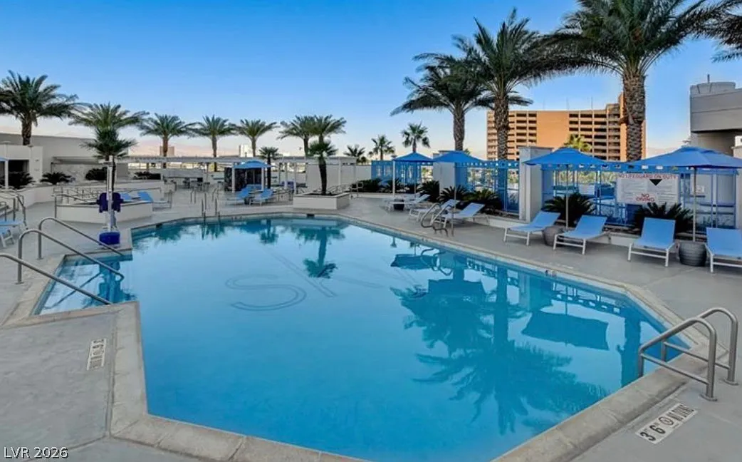 Sky Las Vegas — Photo 3