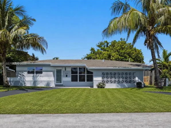 2250 Gulfstream Dr, Miramar, FL 33023