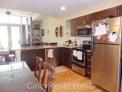 5th image of 1326 Vine St Unit 12