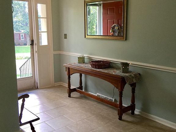 4th image of 65 Goldfinch Dr