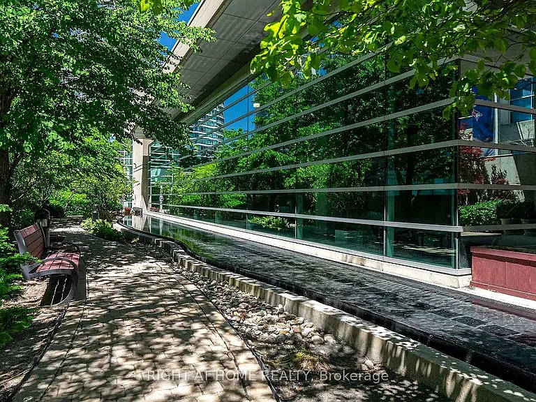 81 Navy Wharf Ct #2316 — Photo 46