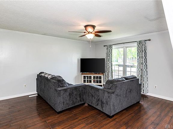 5th image of 2415 Saint Andrews Dr
