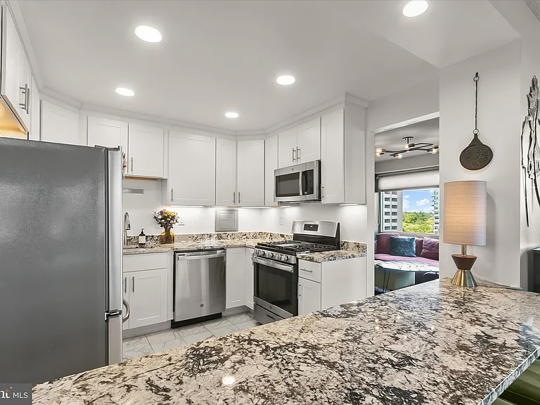 5500 Friendship Blvd #1823N — Photo 5