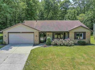 5834 Oak Fall Rd, Fort Wayne, IN 46845