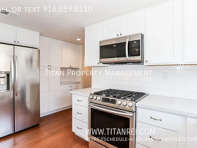 4662 Stirling St — Photo 10