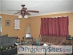 2nd image of 129 Dahlia St