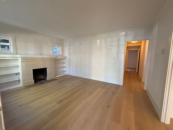 4th image of 360 Stanford Ave