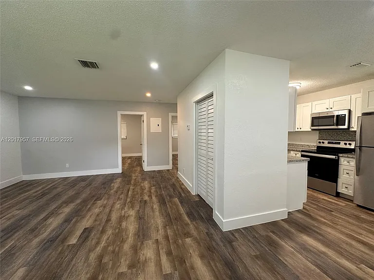 3315 SW 15th Ave #1 — Photo 9