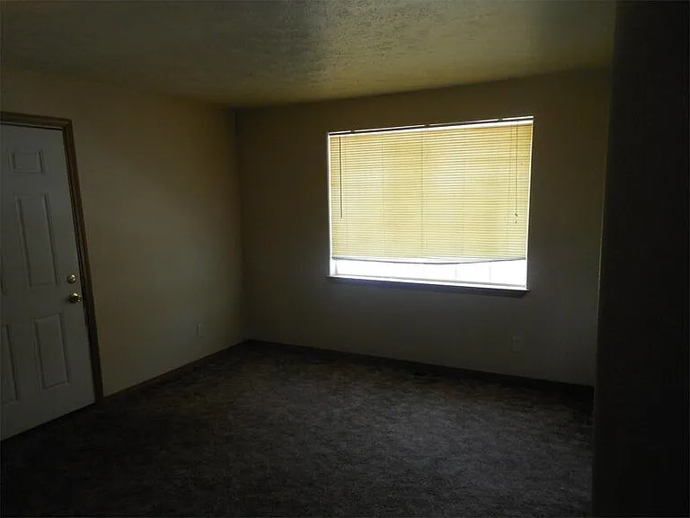 2328 N Wilbur Rd — Photo 7
