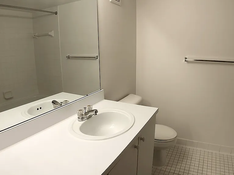 Prentiss Pointe Apartments — Photo 136