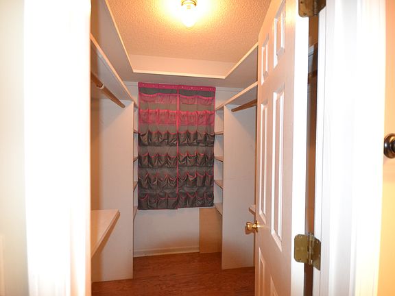 2nd image of 236 Sweetwater Hills Dr