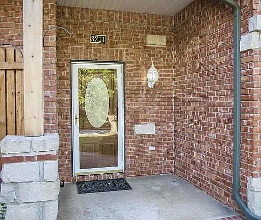 4th image of 3711 S Forest Ave