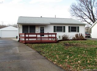 1521 Fairfield Dr, Springfield, IL 62702