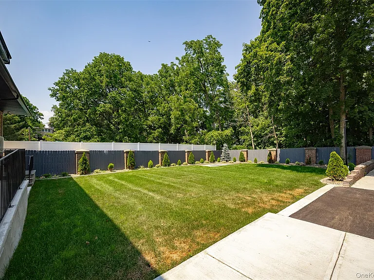 126 Innis Ave #1-2 — Photo 8