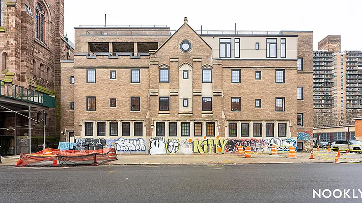 Rented by Nooklyn NYC LLC | media 12