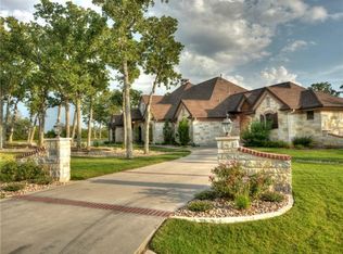 105 Nichols Ln, Bastrop, TX 78602
