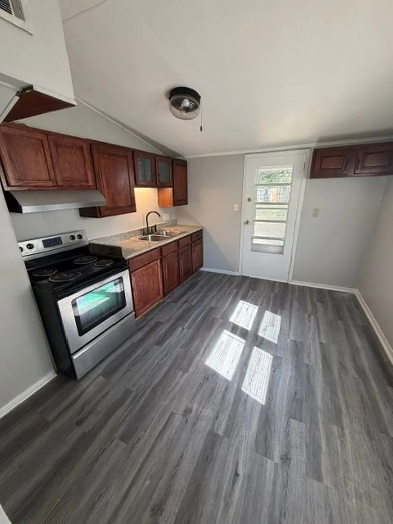 2712 South Saint James Boulevard, Evansville, Indiana 47714 — Photo 4