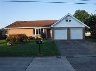 147 Shawnee Est, Winfield, WV 25213