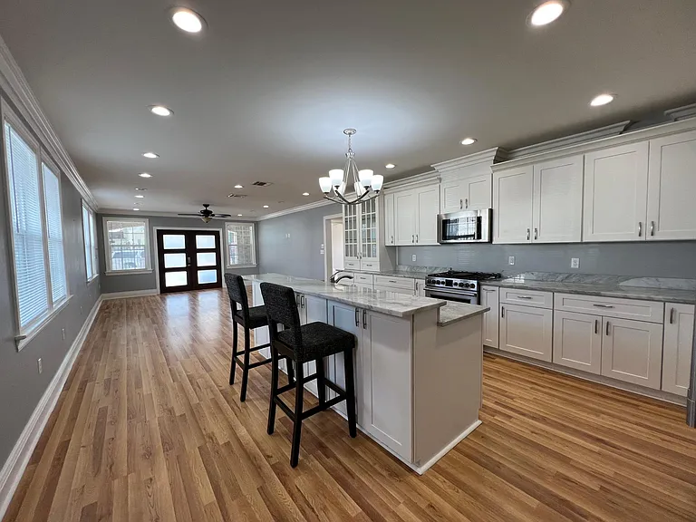 2632 Peniston St — Photo 12